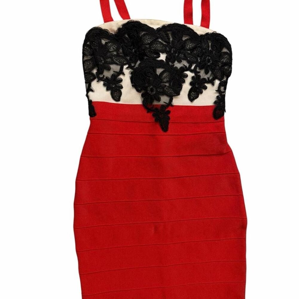 Donna Richardson Red bodycon dress with black lace appliqué on a white panel